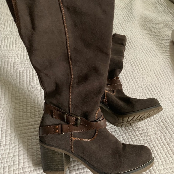 Cocoa suede boots like new condition size 6 - Picture 2 of 7
